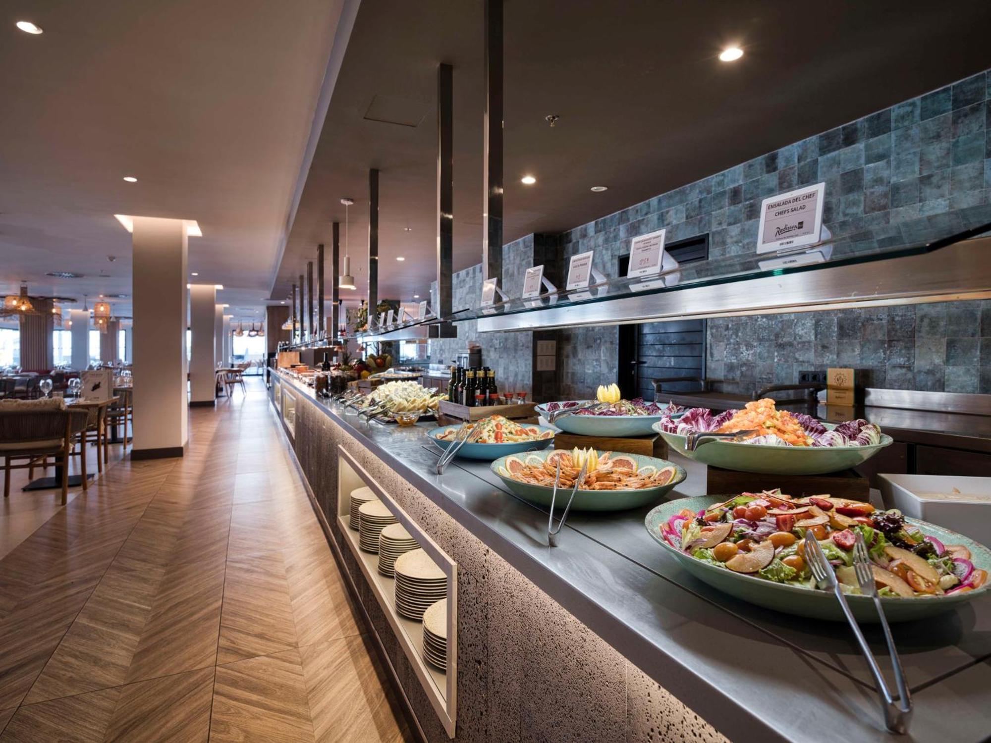 Radisson Blu Resort, Lanzarote Adults Only 4*