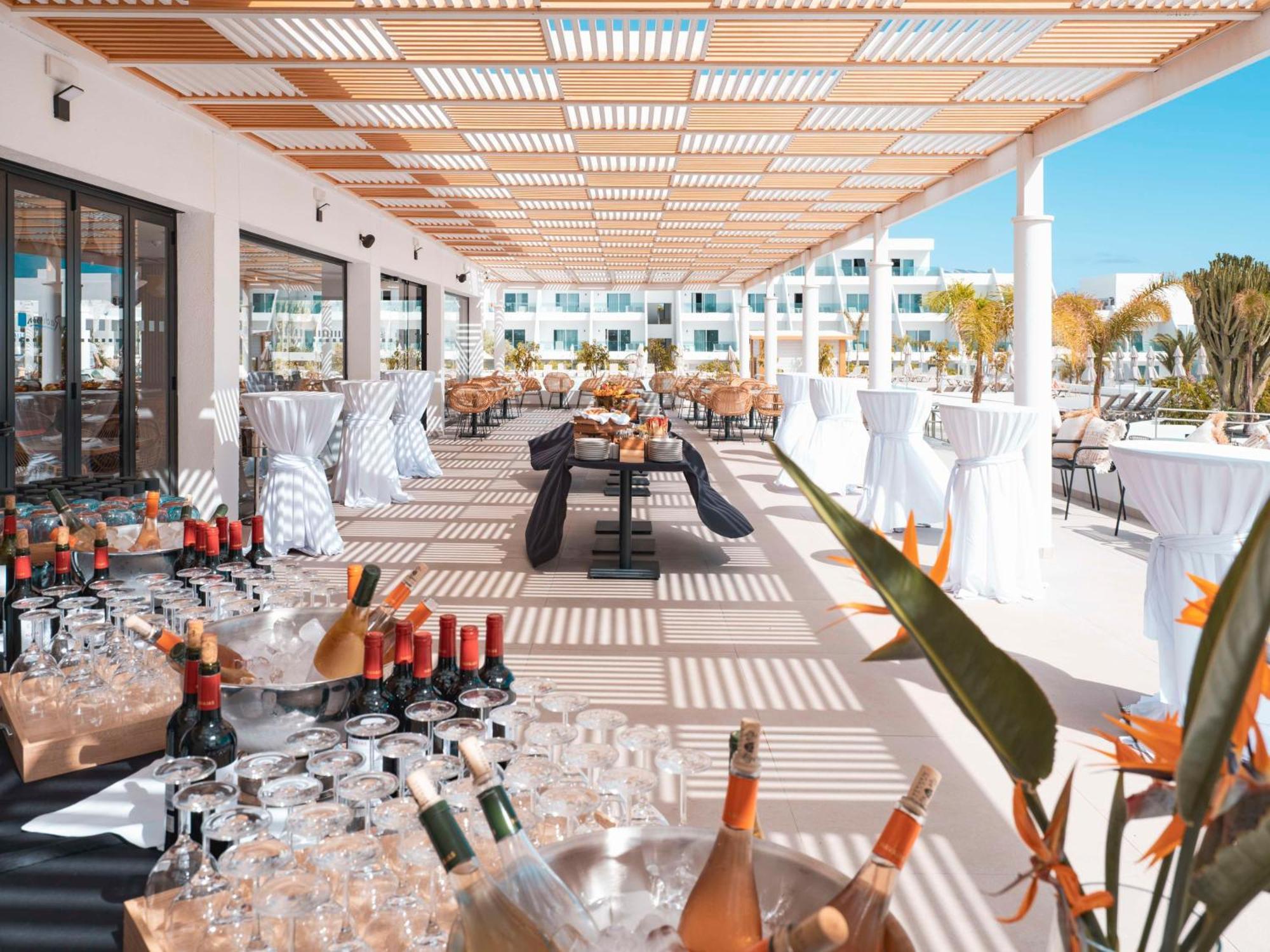Radisson Blu Resort, Lanzarote Adults Only Hotel 4*