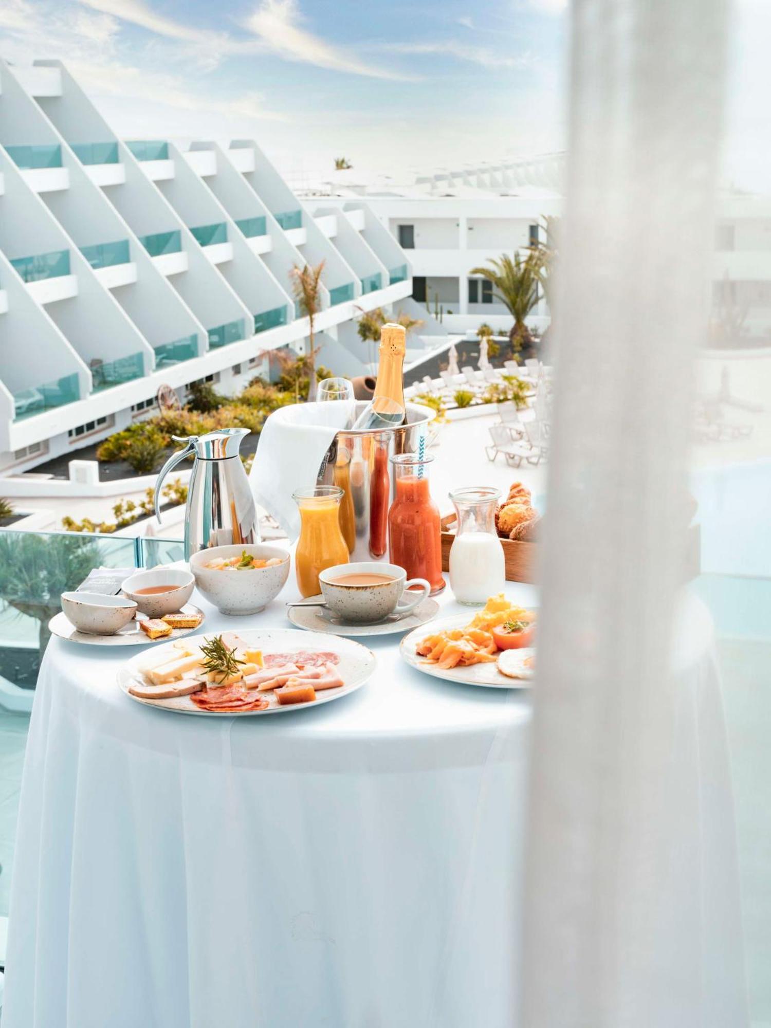 Radisson Blu Resort, Lanzarote Adults Only 4*