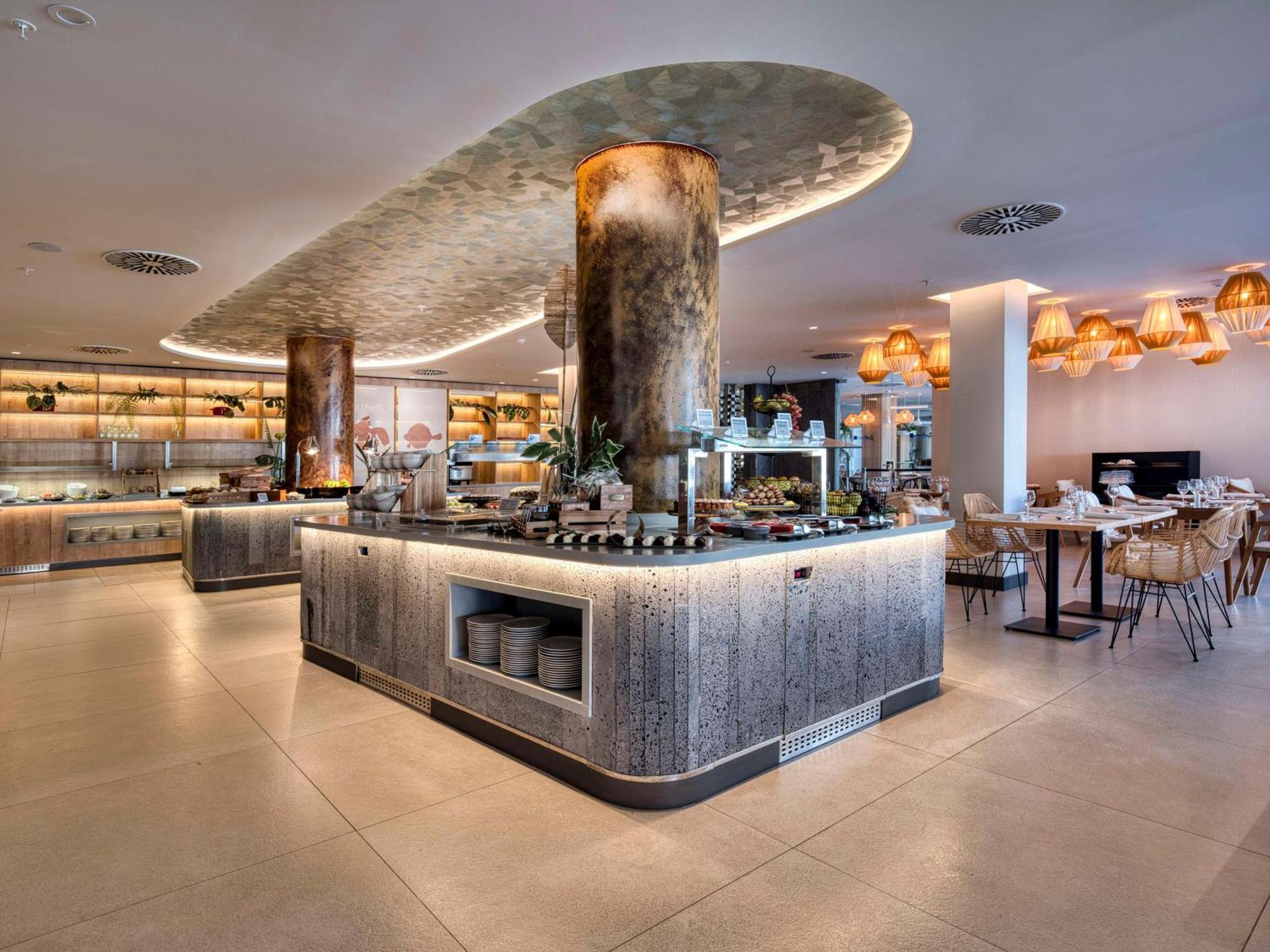 Radisson Blu Resort, Lanzarote Adults Only