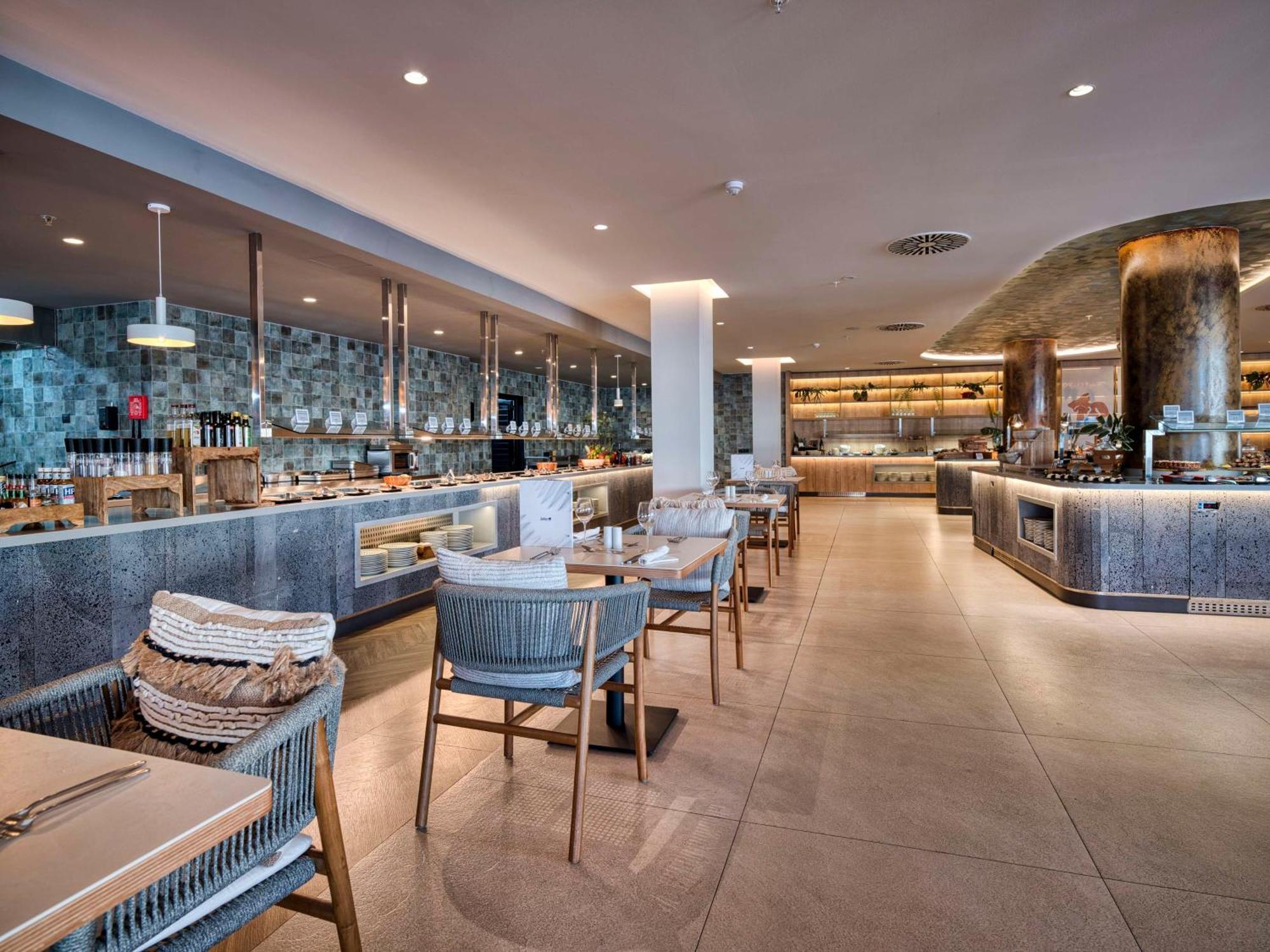 Radisson Blu Resort, Lanzarote Adults Only Costa Teguise